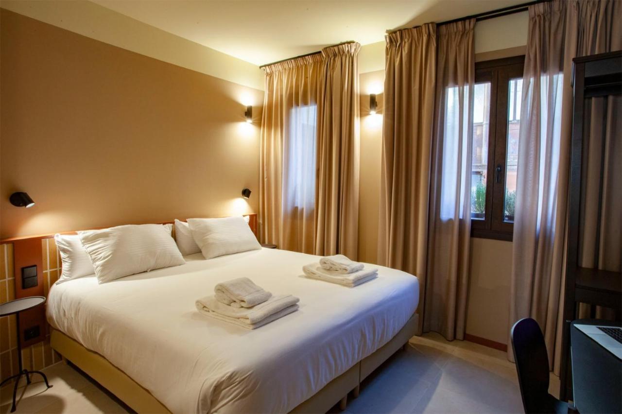 Casa Y Fonda 1888 Hotell Alcalá de Henares Eksteriør bilde